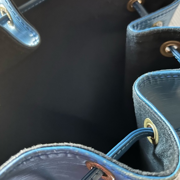 LV Authentic Epi Noe Bucket Bag (code AR0934) - Very Good - Picture 5 of 10